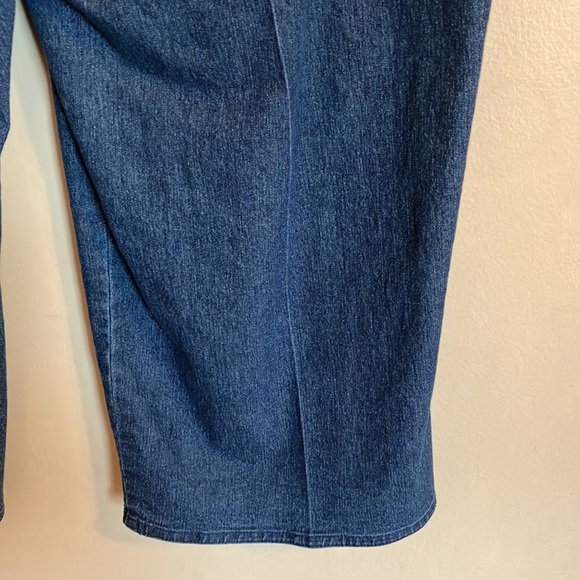 Beautiful tailored medium stonewashed jean capris by Allison Daley, size 14 - Picture 12 of 16